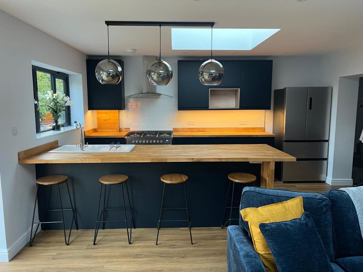 3 Bed Luxury Open Plan Living Villa Rayleigh Exteriör bild