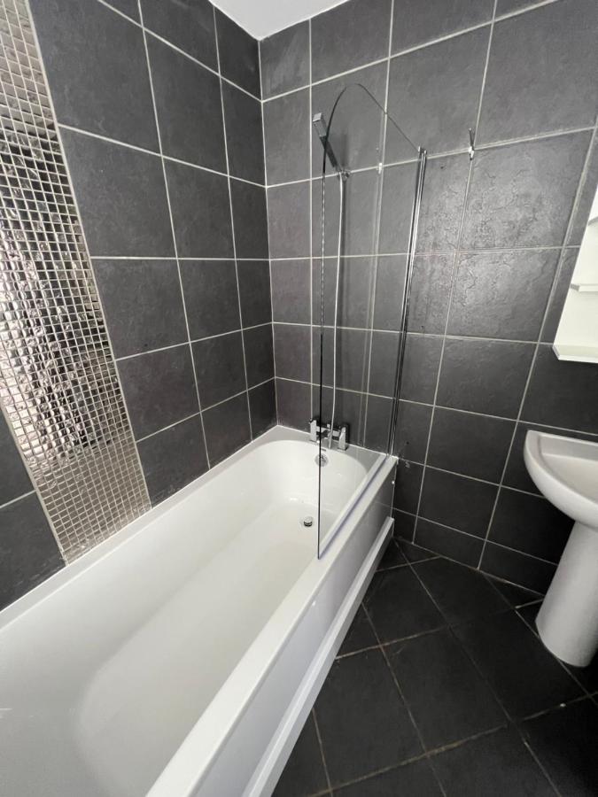 3 Bed Luxury Open Plan Living Villa Rayleigh Exteriör bild