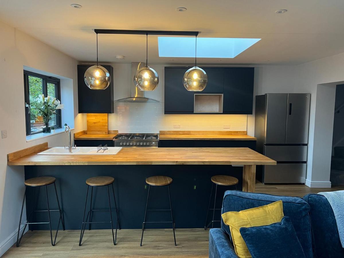 3 Bed Luxury Open Plan Living Villa Rayleigh Exteriör bild