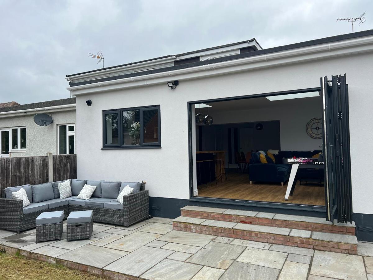3 Bed Luxury Open Plan Living Villa Rayleigh Exteriör bild