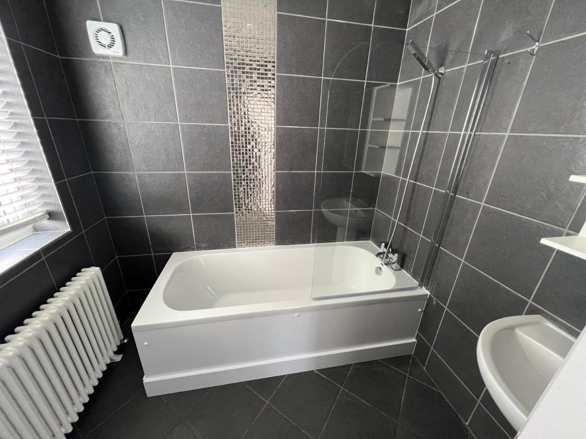 3 Bed Luxury Open Plan Living Villa Rayleigh Exteriör bild