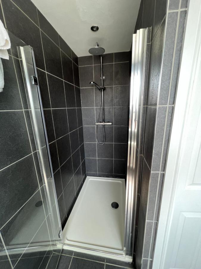 3 Bed Luxury Open Plan Living Villa Rayleigh Exteriör bild
